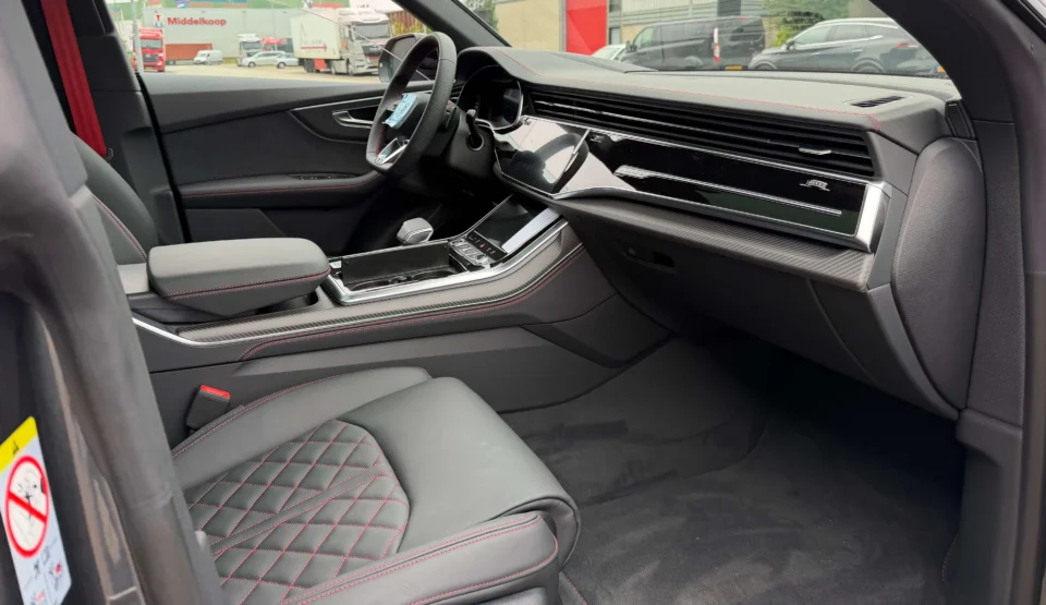 audi q8 2