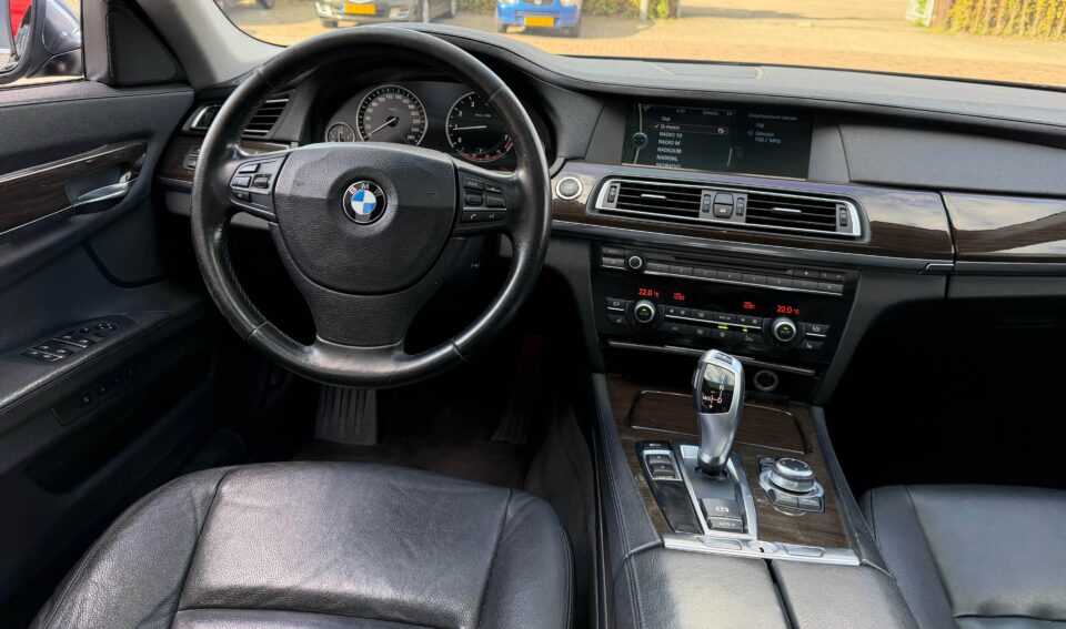 bmw 740 i 10