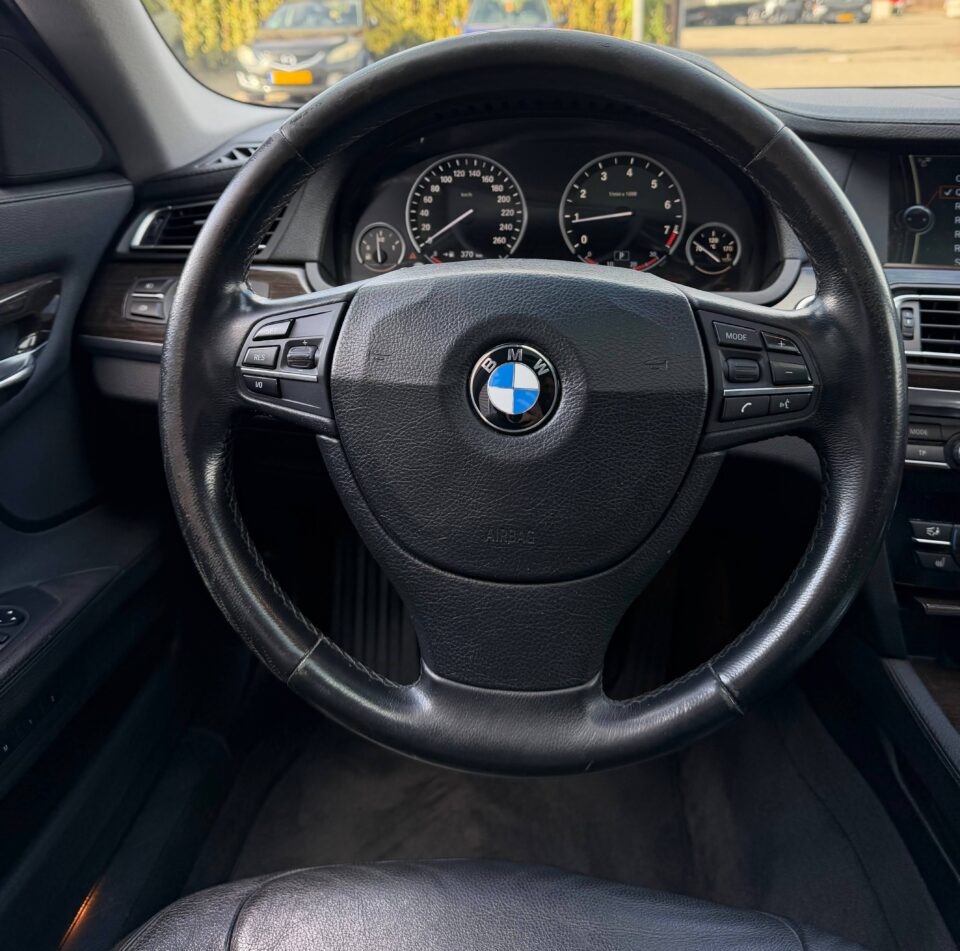 bmw 740 i 12