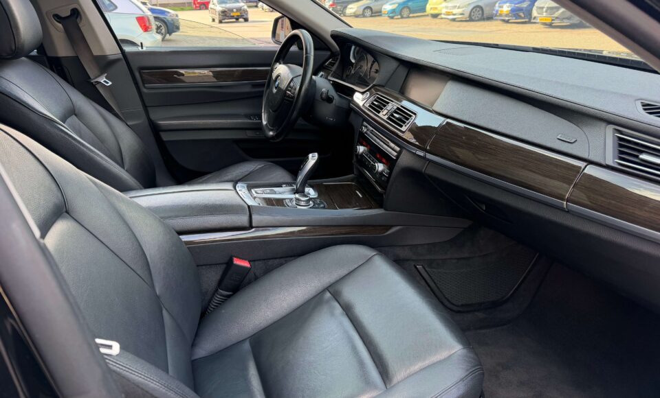 bmw 740 i 8