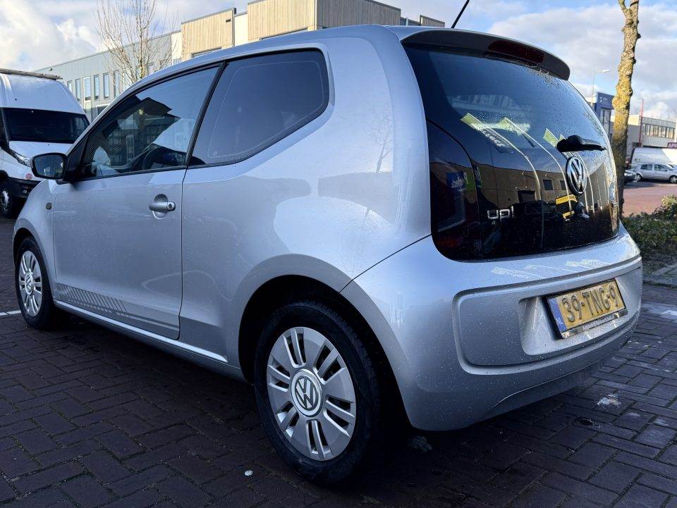 Volkswagen up! 1.0 move up! BlueMotion