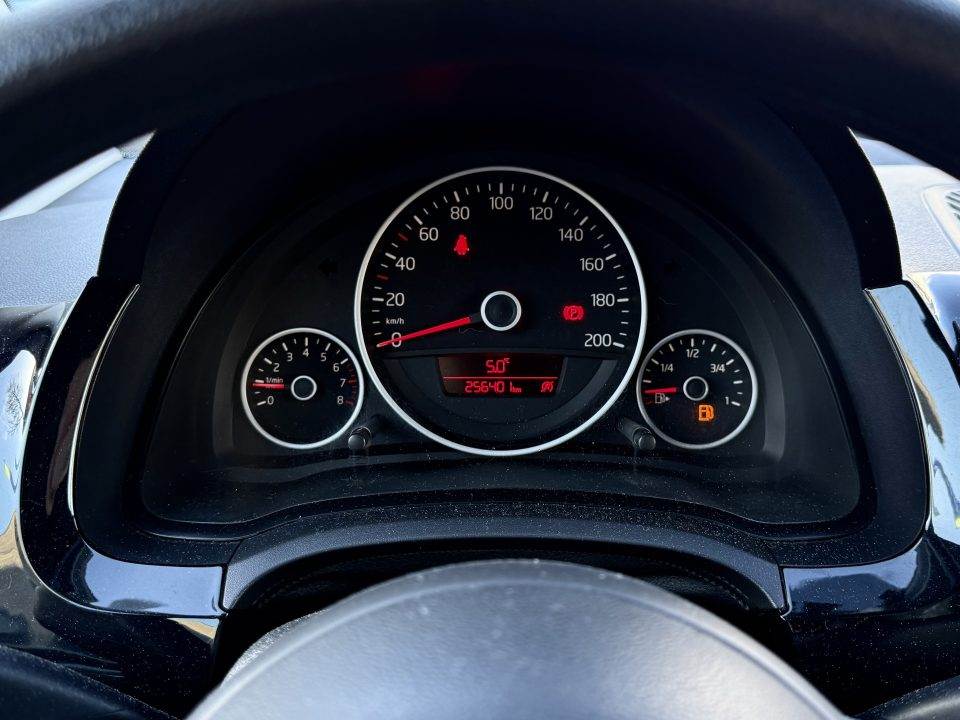 Volkswagen up! 1.0 move up! BlueMotion