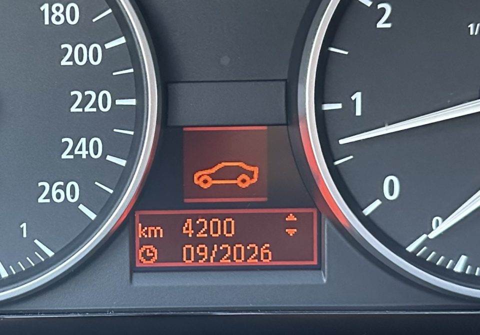 BMW 3-Serie 318i Dynamic executive