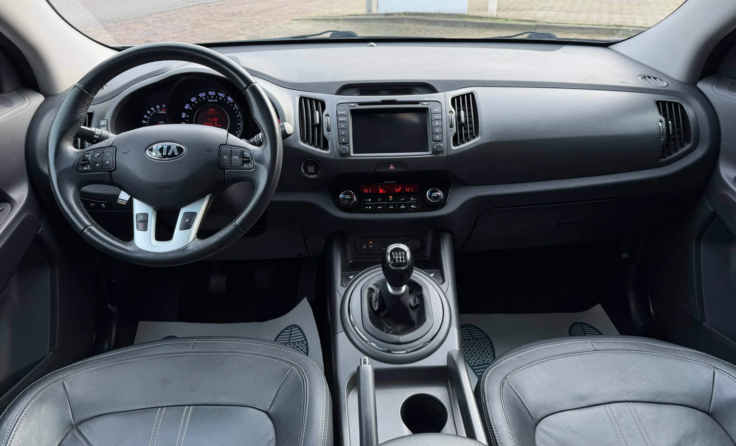 kia sportage 12