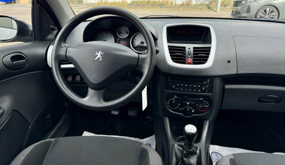 peugeot 206+ 13