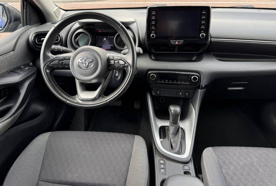 toyota yaris 2020 10