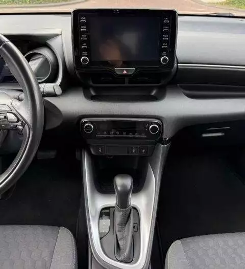 toyota yaris 2020 11