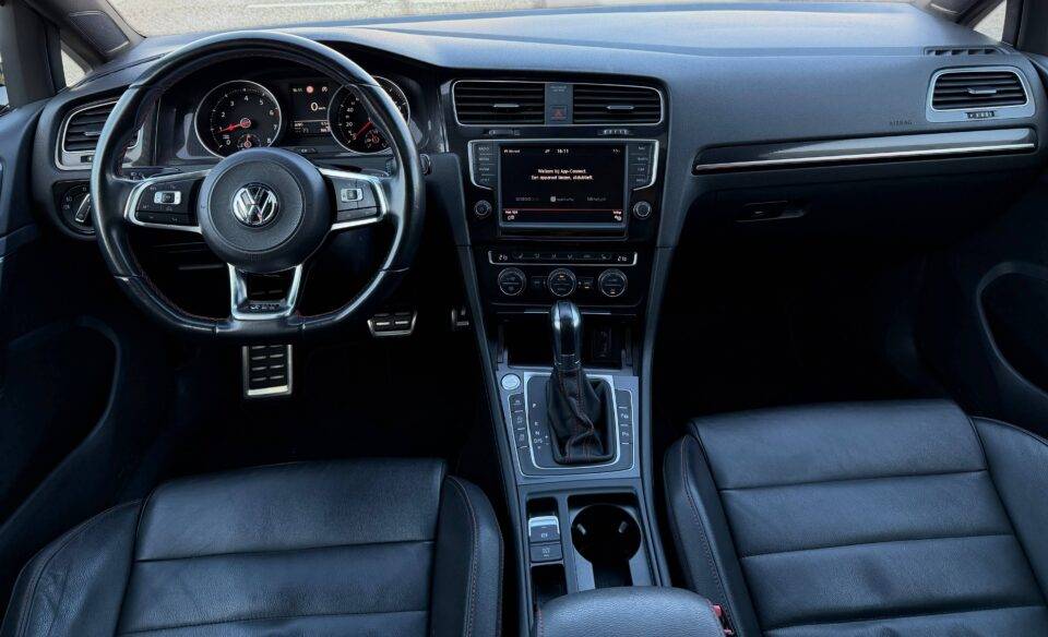 vw golf gti 10