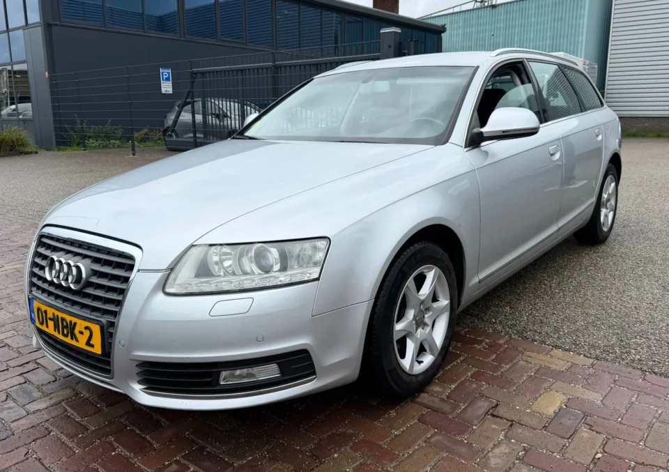 Audi A6 Avant 2.0 TFSI Pro Line 2010, aanzicht van links voorkant