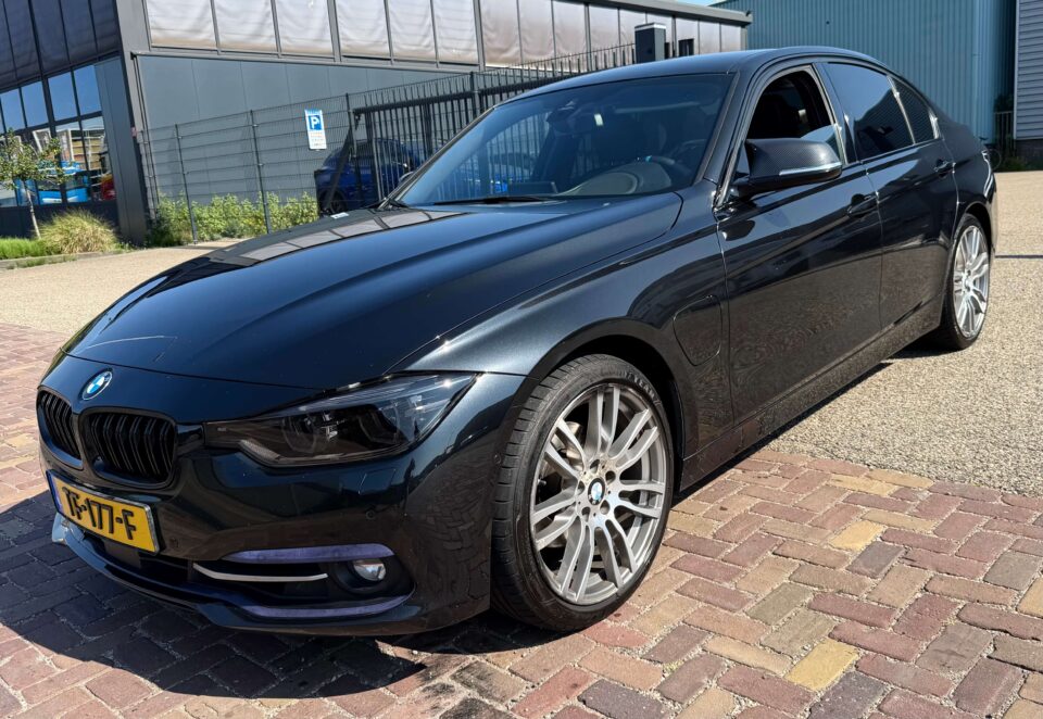 bmw330 1