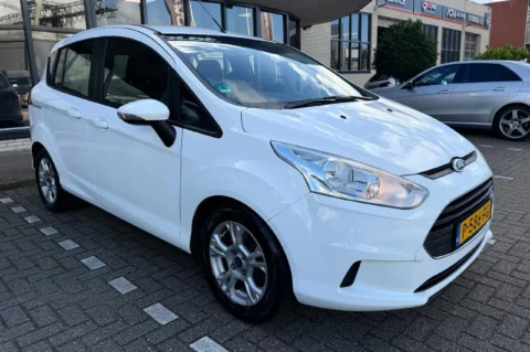 Ford B-Max 1.6 TI-VCT Style 2013, aanzicht van rechts voorkant