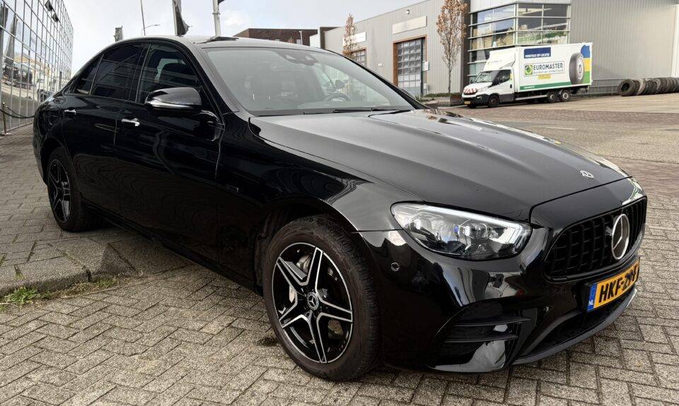 Mercedes E-Klasse 300e 4-matic AMG bouwjaar - 2021