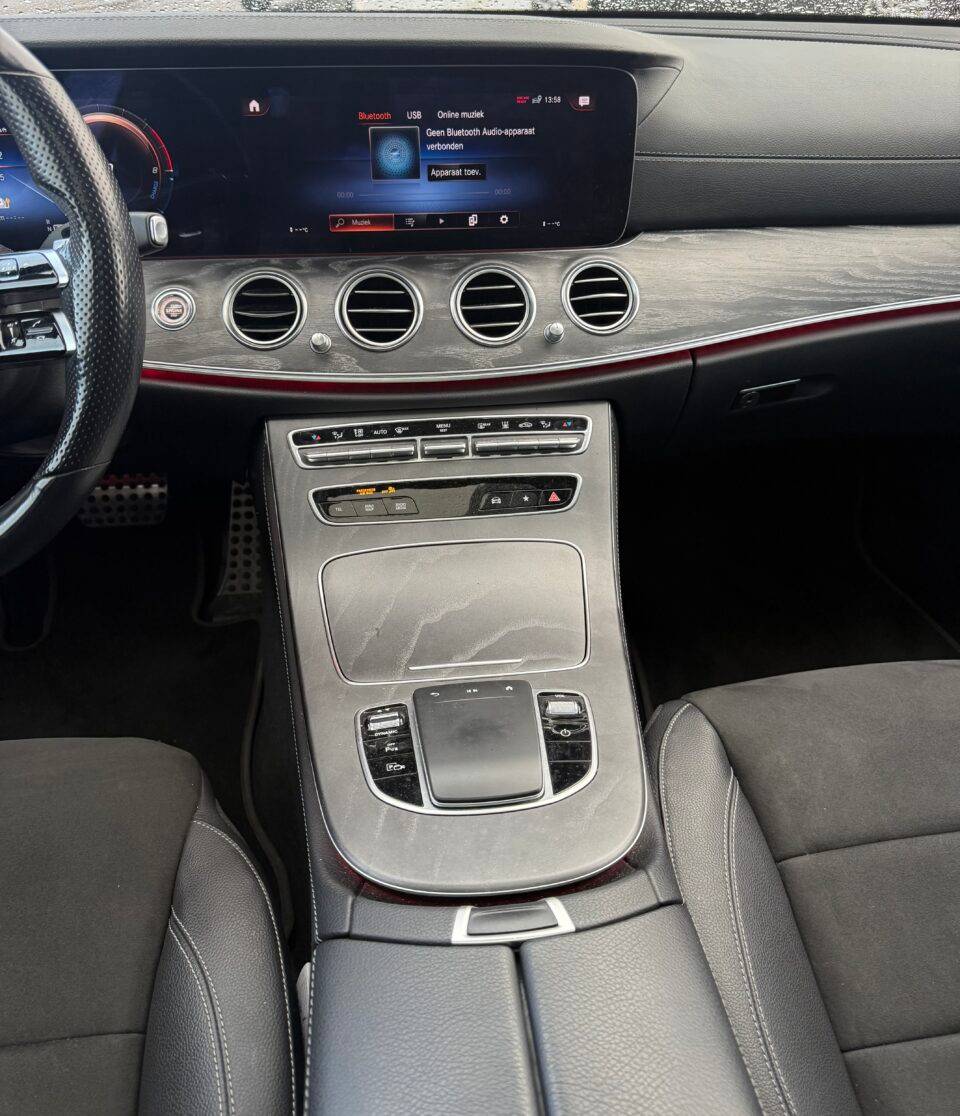 Mercedes E-klasse 300e 4-matic AMG bouwjaar 2021