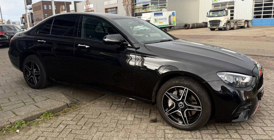 Mercedes E-klasse 300e 4-matic AMG bouwjaar 2021