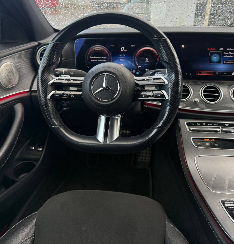 Mercedes E-klasse 300e 4-matic AMG bouwjaar 2021