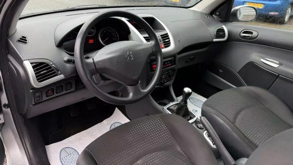 peugeot 206 sport 10