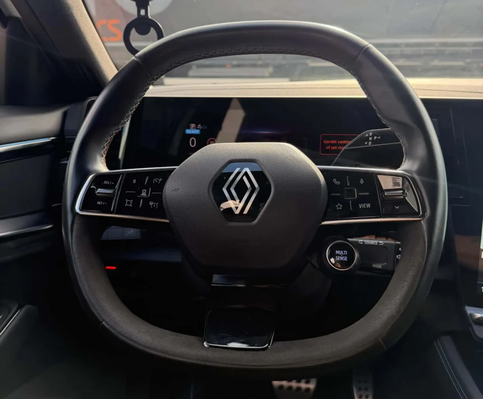 Steering wheel detail of Renault Austral 1.2 E-Tech full hybrid 200 techno esprit Alpine 2024