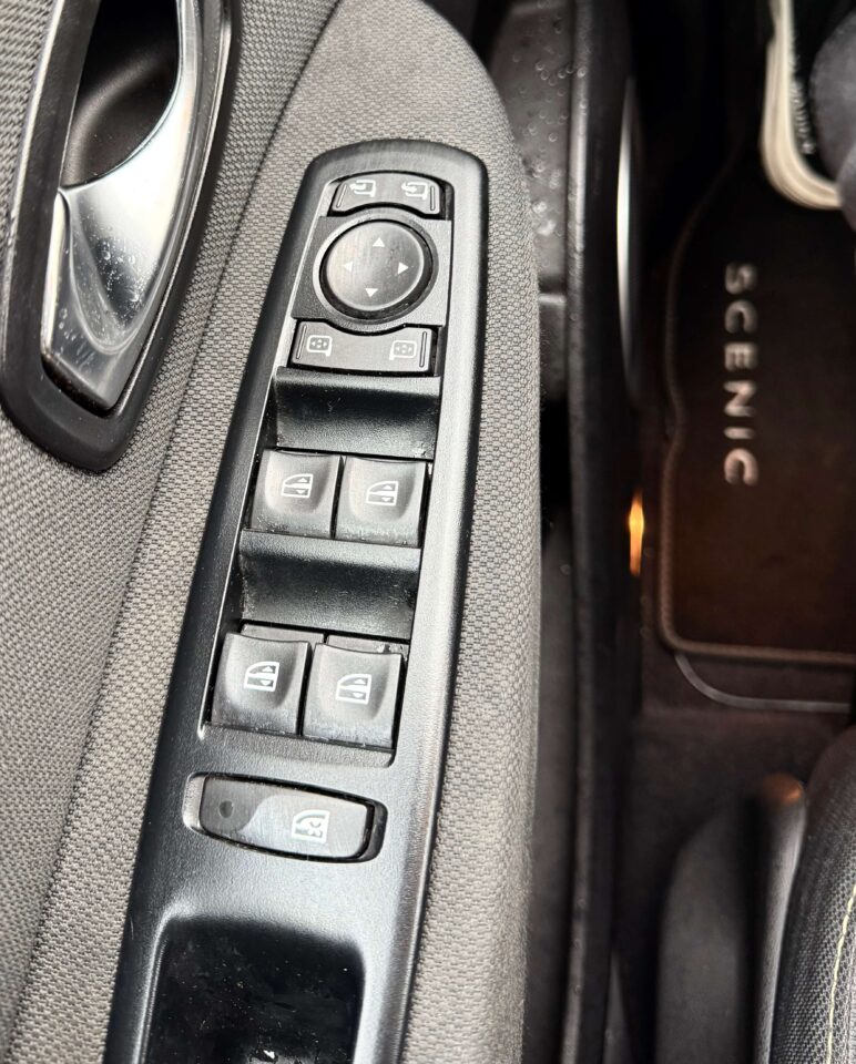 renault scenic 11