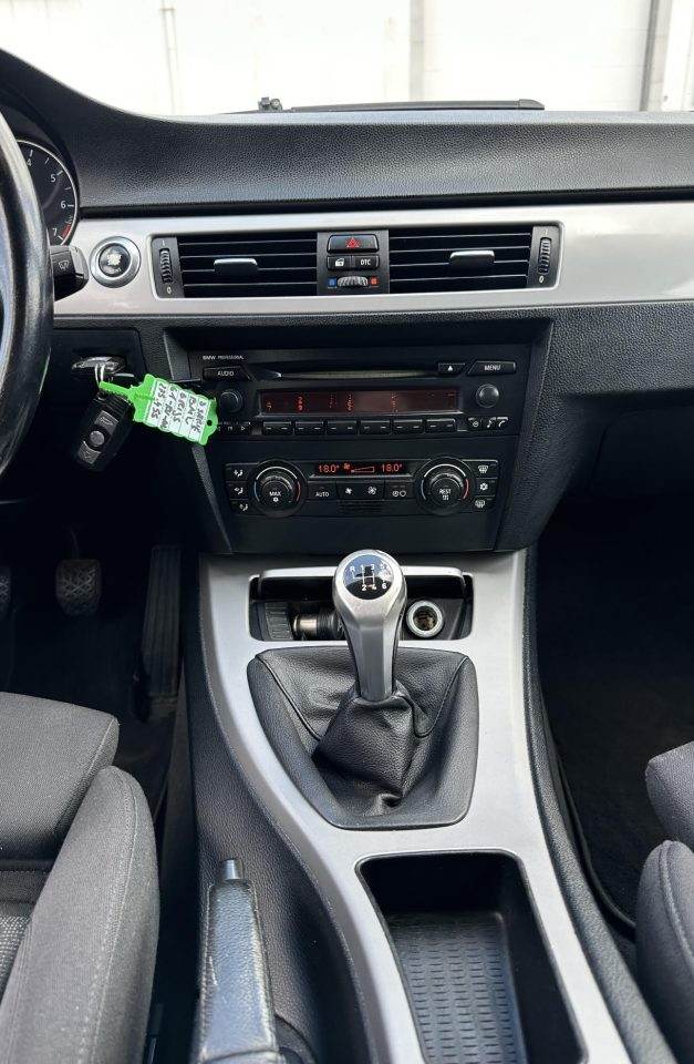 BMW 3-Serie 318i Dynamic executive