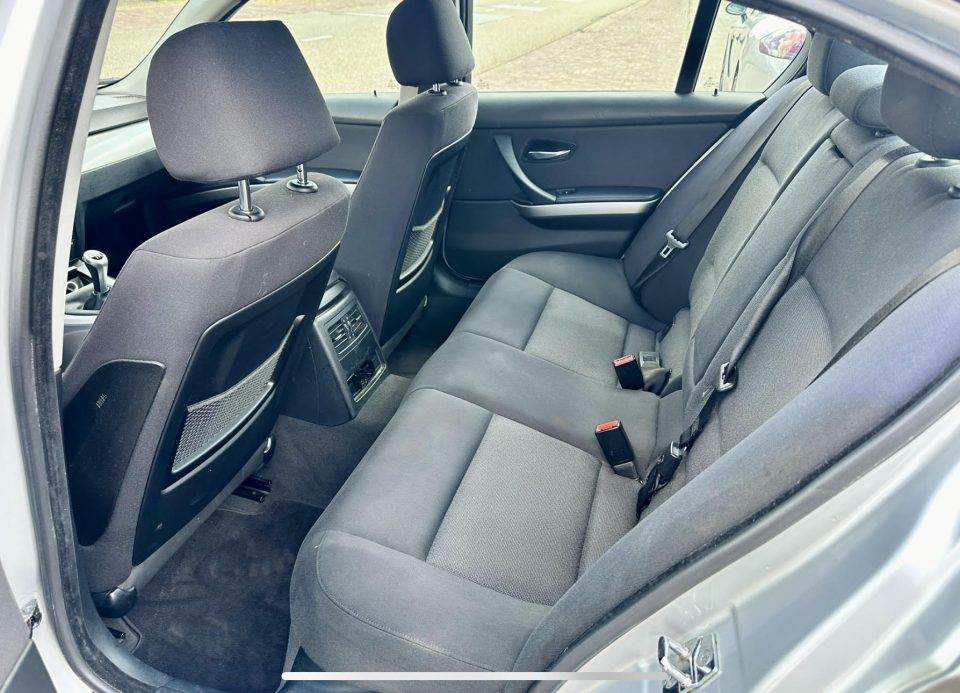 BMW 3-Serie 318i Dynamic executive