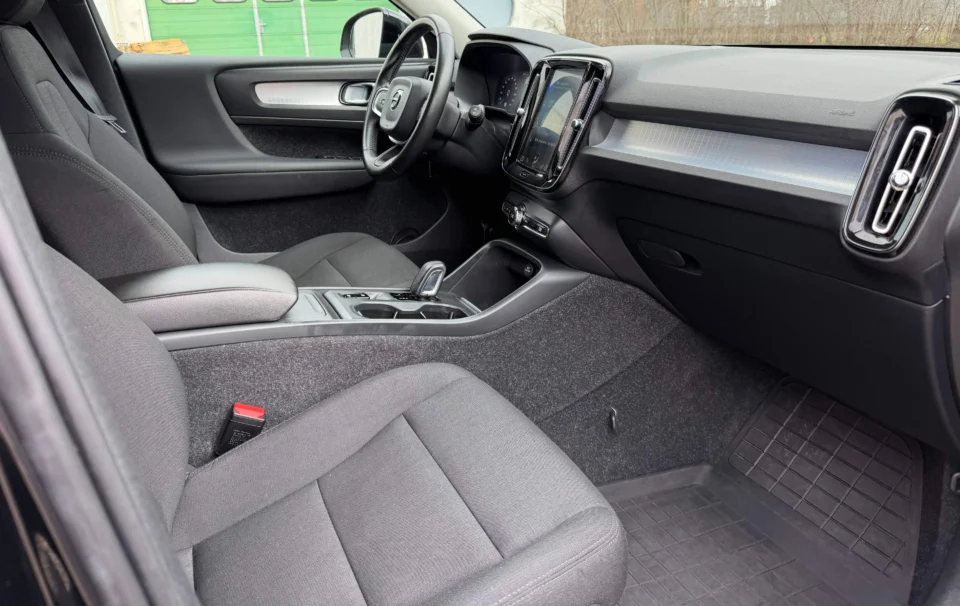 volvo xc40 5