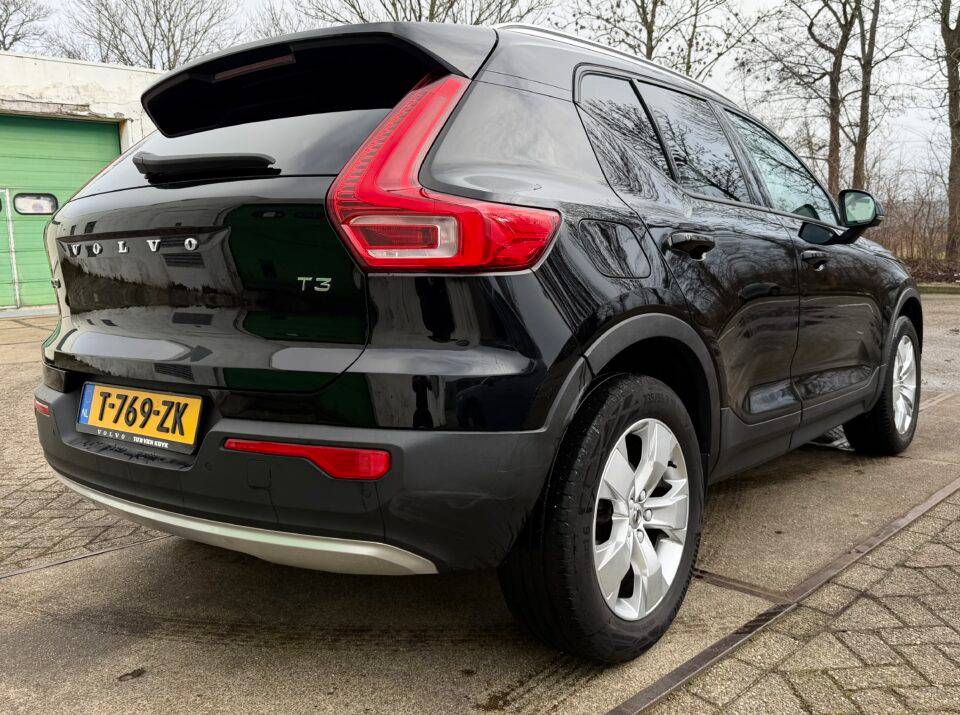 volvo xc40 7